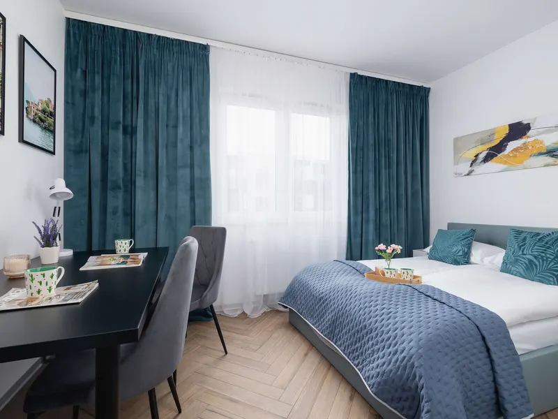 Modernes Apartment | Klimaanlage, Balkon, 2 Stellplätze – Foto 2