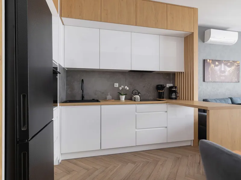 Modernes Apartment | Klimaanlage, Balkon, 2 Stellplätze – Foto 3