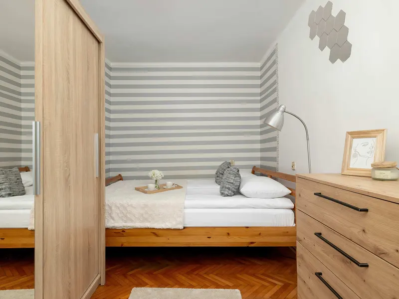 Gemütliche Wohnung im Zentrum | Arbeitsplatz – Foto 3