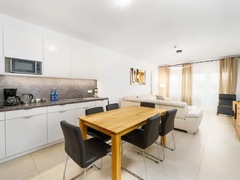 Stylish Apartment | Parking | Balcony | 180 m to the Beach – photo 4