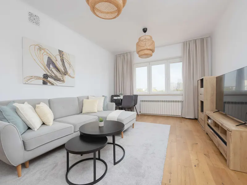 Komfortowy Apartament | Miejsce do Pracy | Blisko Metra – zdjęcie 1