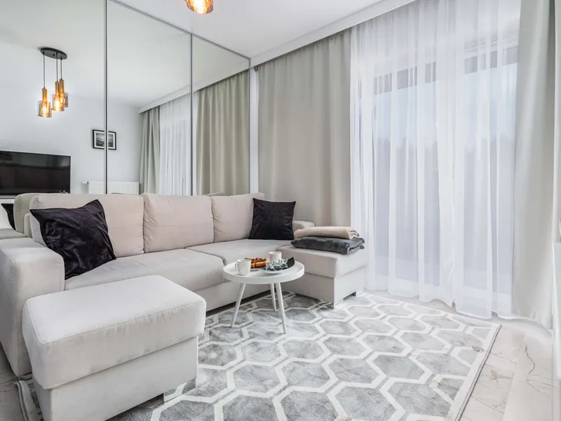 Nowoczesny Apartament z Balkonem | 250 m do Plaży – zdjęcie 1
