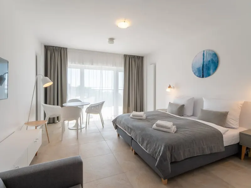 Stylish Studio with a Balcony | Parking and Close to the Beach – photo 2