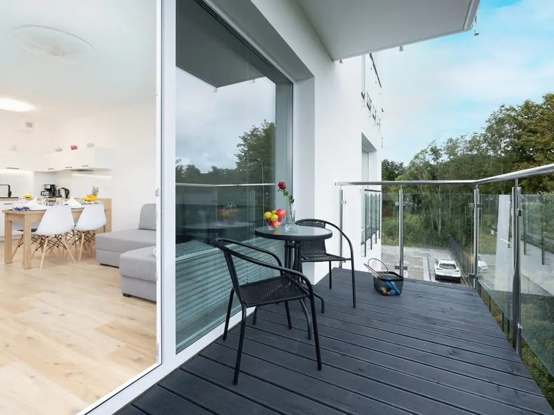 Jasny Apartament | 200 m do Plaży, Balkon z Widokiem – zdjęcie 2