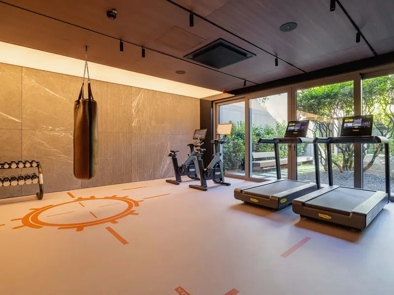 Komfortables Studio mit Balkon | Parkplatz und Fitnessstudio – Foto 4