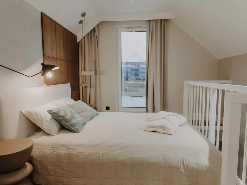 Zweistöckige Wohnung | Parkplatz, Balkon und Nähe zum See – Foto 2