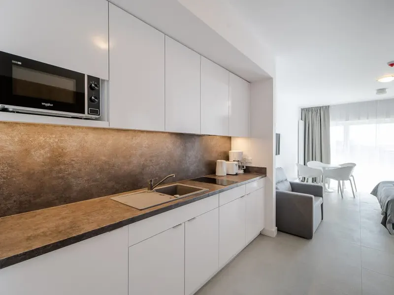 Stylish Studio with a Balcony | Just 180 Metres from the Beach – photo 3