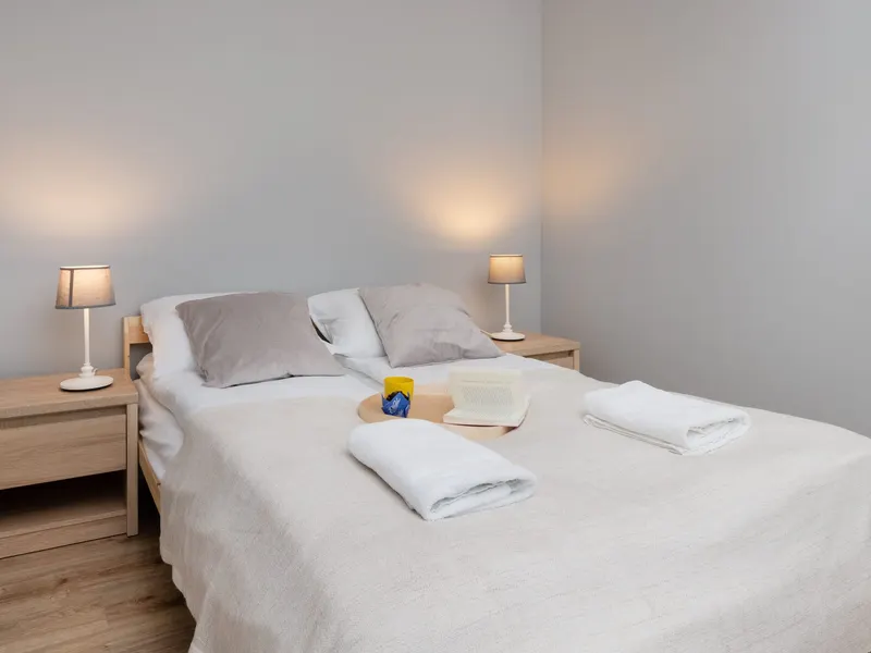 Nowoczesny Apartament | Ogród, Parking i Klimatyzacja – zdjęcie 2