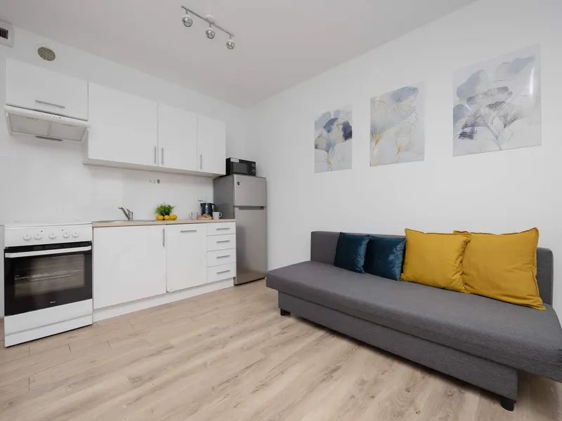 Helles Apartment mit Badewanne | Balkon und guter Kommunikation – Foto 5