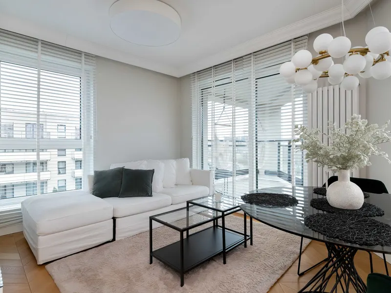 Helle Wohnung | Parkplatz, Balkon, Arbeitsraum – Foto 1