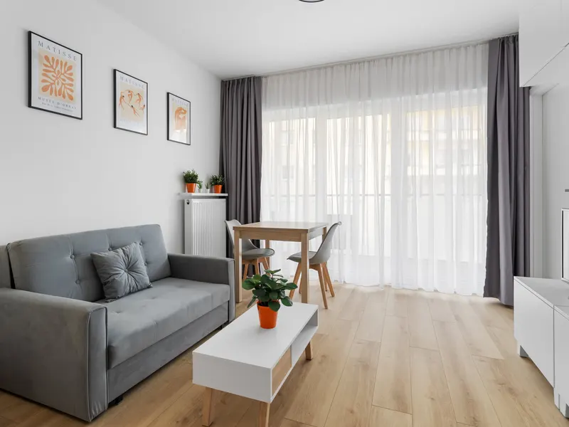 Stylish Apartment | Balcony and Private Parking – photo 1