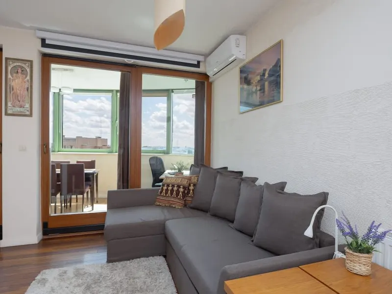 Geräumiges Apartment | Klimaanlage und Arbeitsraum – Foto 1