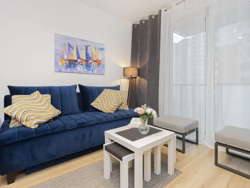 Stilvolle Wohnung | Balkon und Privatparkplatz – Foto 5