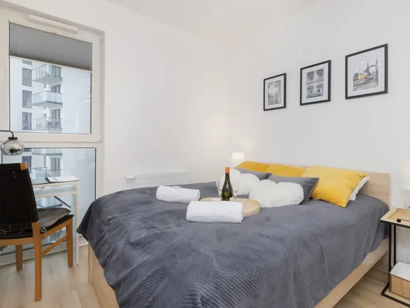 Stilvolle Wohnung | Balkon und Privatparkplatz – Foto 2