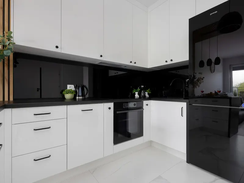 Stylish Apartment with Terrace | Close to the Airport – photo 3