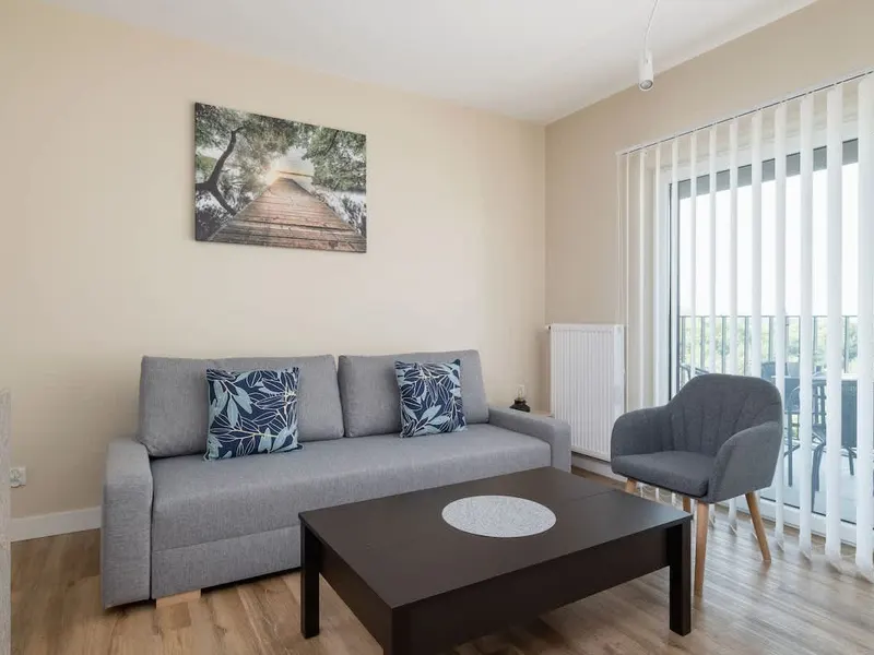 Sunny Apartment | Parking and Workspace – photo 1