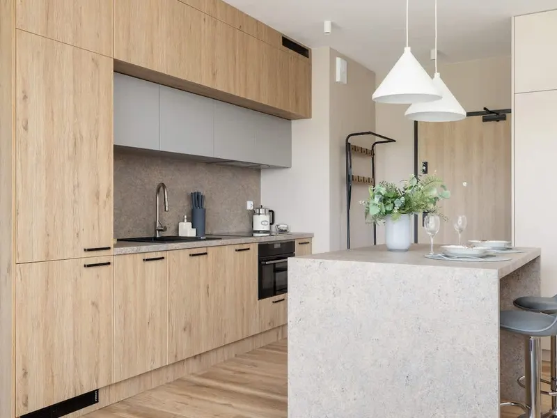 Sunny Apartment | Parking and Workspace – photo 3