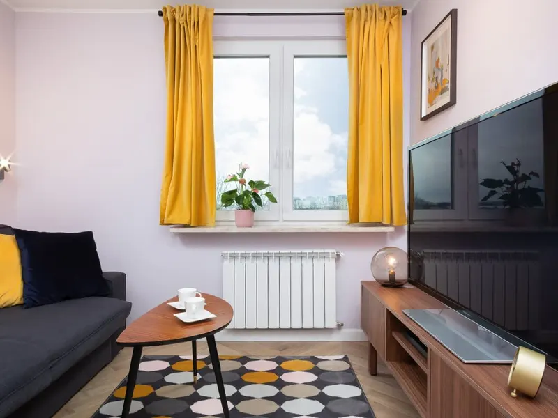 Comfortable Apartment in the Center | Workspace, Balcony – photo 3