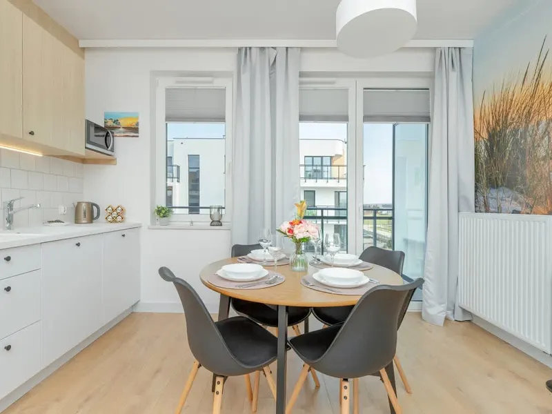 Stilvolle Wohnung mit Balkon | Parkplatz | Strandnähe – Foto 4