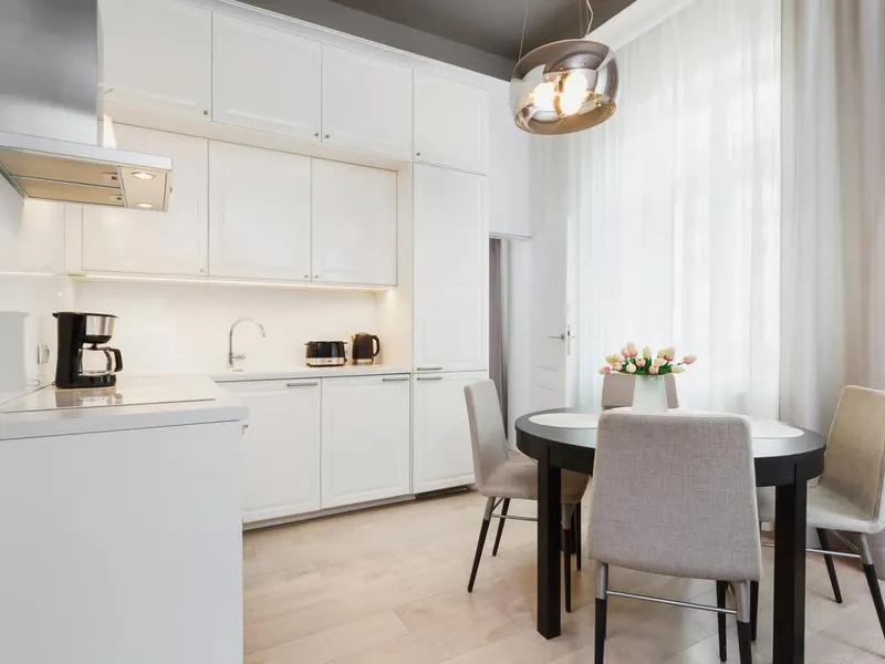 Modernes Apartment | Parkplatz & Arbeitsraum – Foto 3