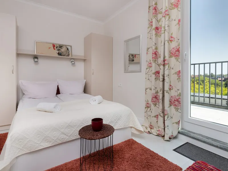 Modernes Appartement mit Terrasse | Nähe zum Strand | Parkplatz – Foto 3