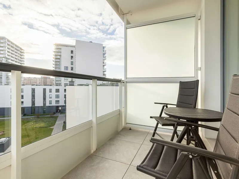 Bright Apartment with Balcony | Parking | Close to the Beach – photo 3