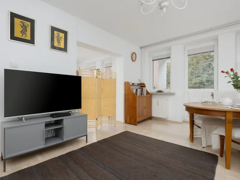 Przestronny Apartament dla 6 osób | 2 Sypialnie | Balkon – zdjęcie 3
