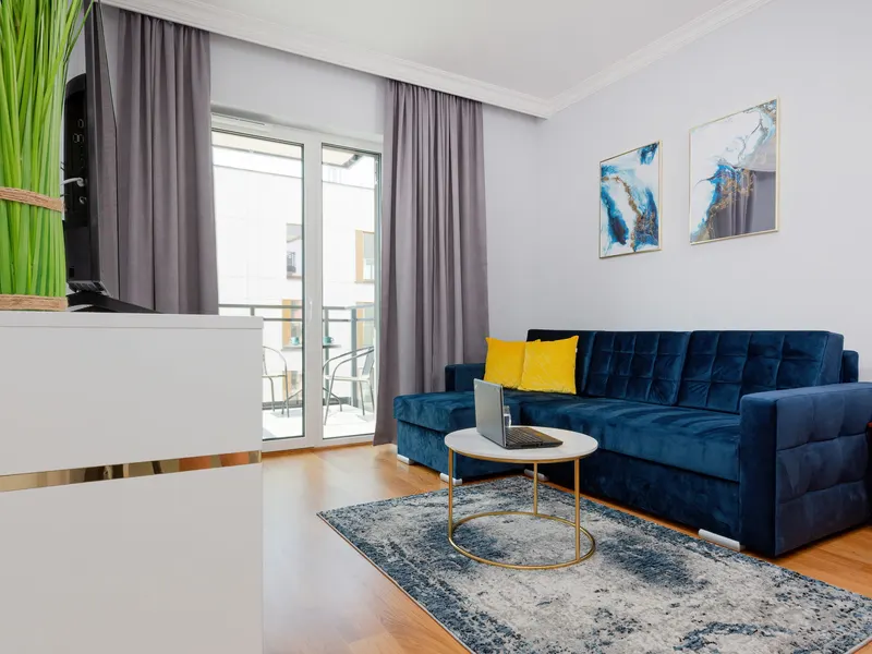 Modernes Appartement mit Balkon | Blick auf das Stadion – Foto 5