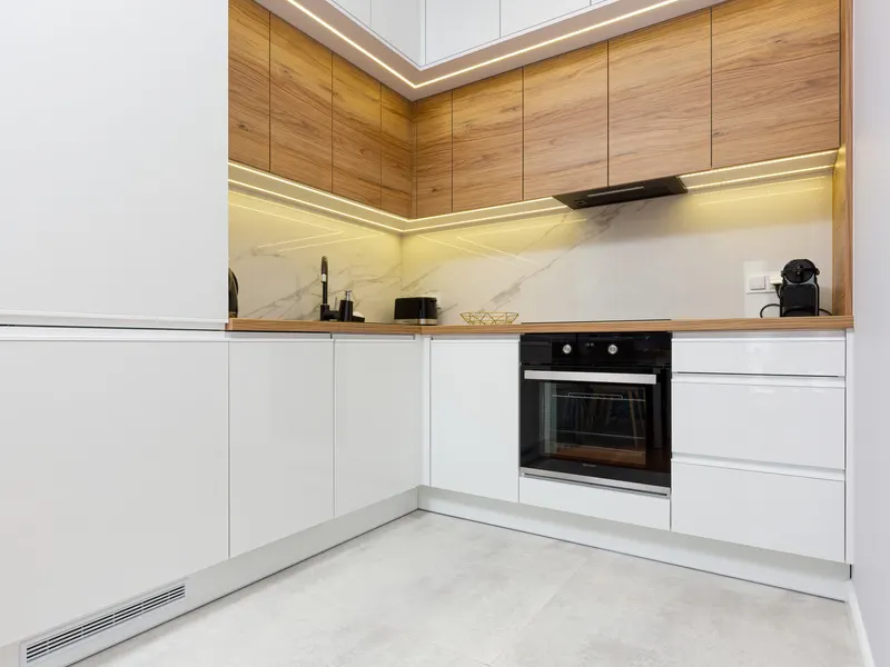 Modernes Appartement mit Balkon | Blick auf das Stadion – Foto 4