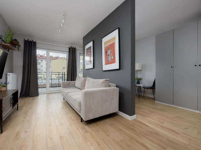 Functional Studio in Warsaw | Balcony and Close to the Stadium – photo 1