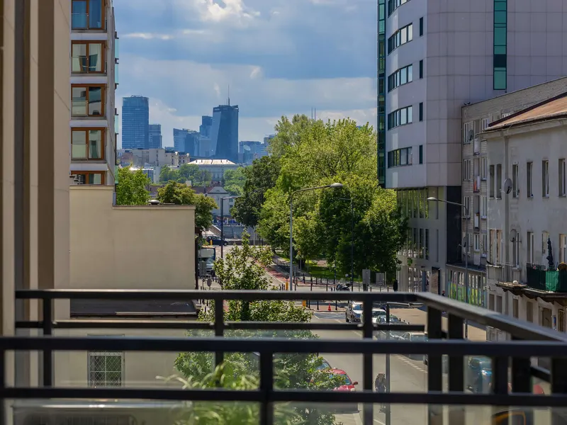 Functional Studio in Warsaw | Balcony and Close to the Stadium – photo 3