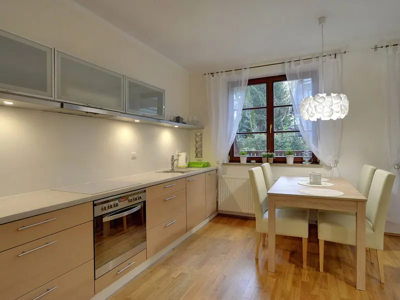 Jasny Apartament w Karpaczu | Balkon | Parking | Smart TV – zdjęcie 5