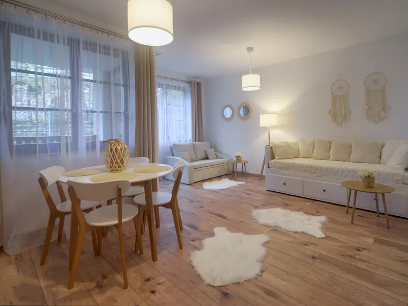 Komfortowe Studio w Karpaczu | Balkon i Parking w Garażu – zdjęcie 1