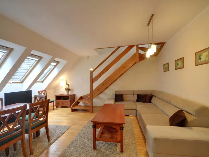 Dwupoziomowy Apartament | 4 Sypialnie | Parking Garażowy – zdjęcie 1
