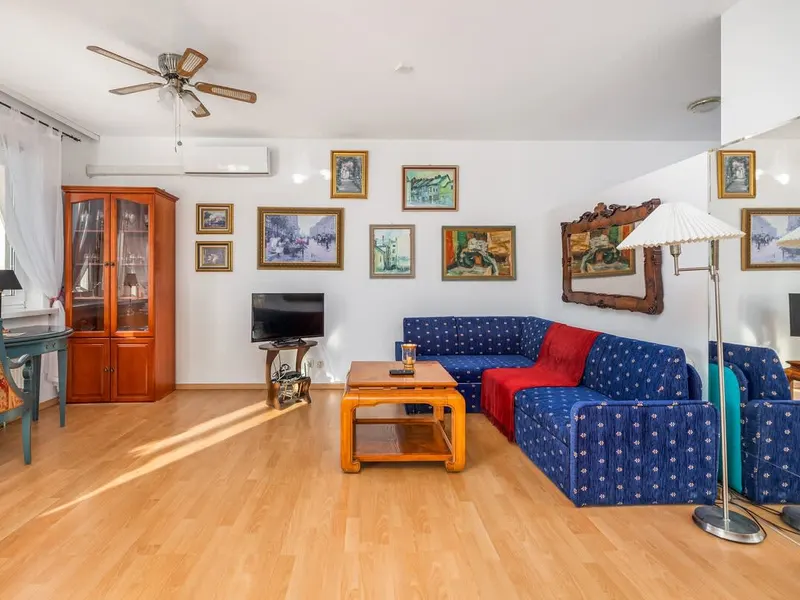 Stilvolle Wohnung im Herzen von Jeżyce | Balkon und Klimaanlage – Foto 1
