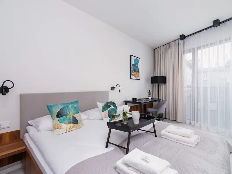 Modern Apartment in the City Centre | Balcony | Workspace – photo 2