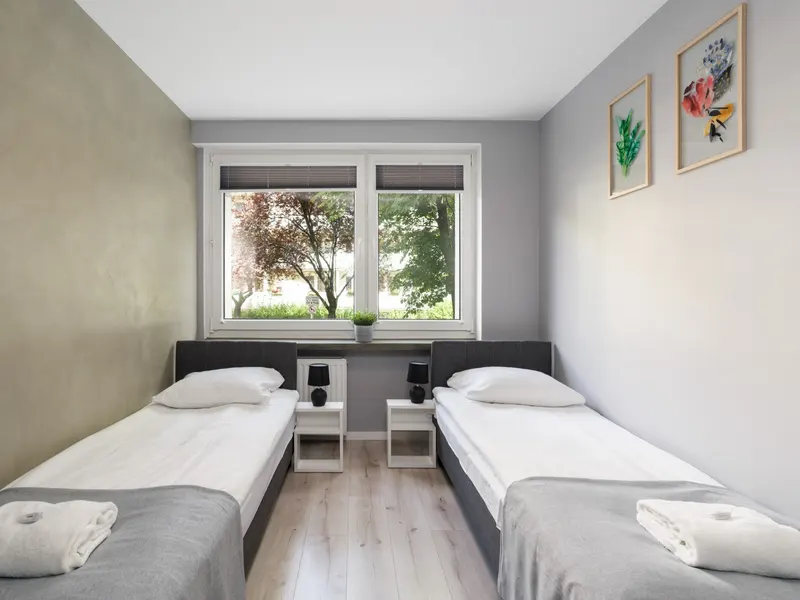 Familiensuite | Balkon und Arbeitsbereich – Foto 2