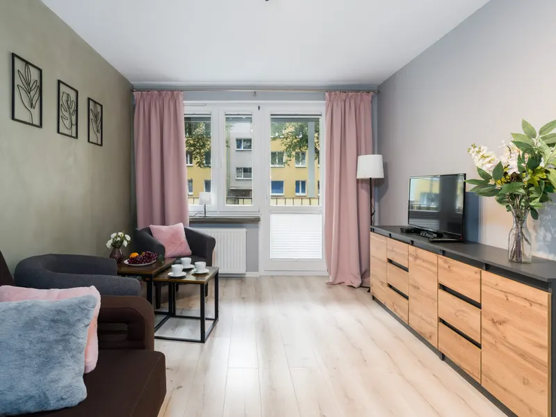 Familiensuite | Balkon und Arbeitsbereich – Foto 1