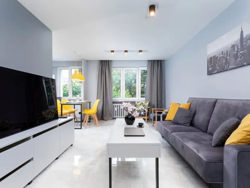 Stilvolle Wohnung mit Balkon | Arbeitsplatz – Foto 1