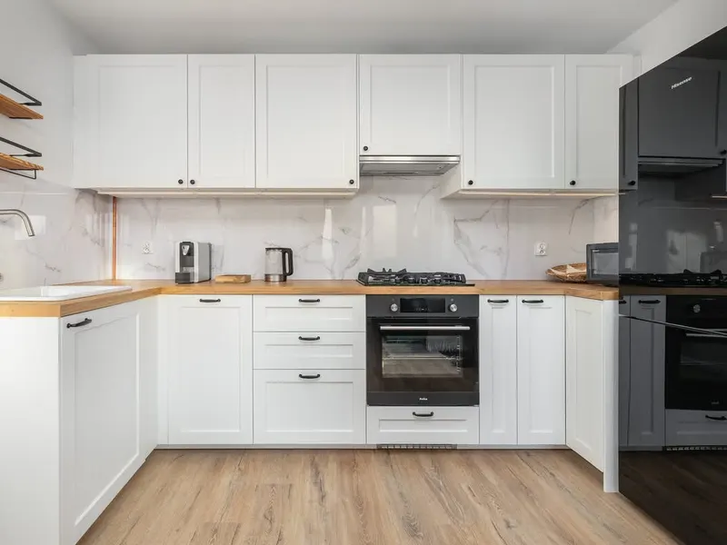 Nowoczesny Apartament | Malowniczy Widok na Wartę – zdjęcie 4