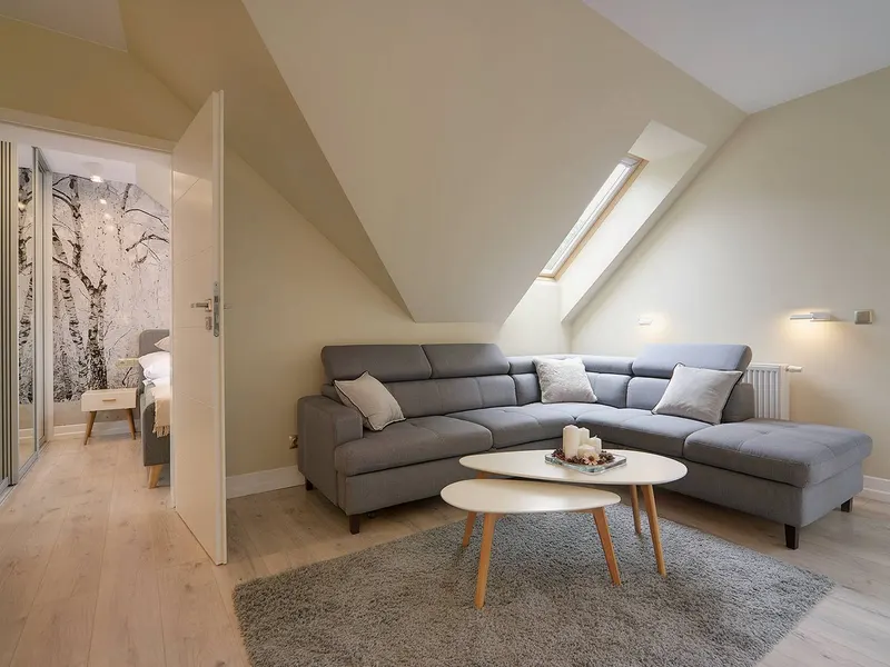 Nowoczesny Apartament w Górach | Balkon i Parking – zdjęcie 1