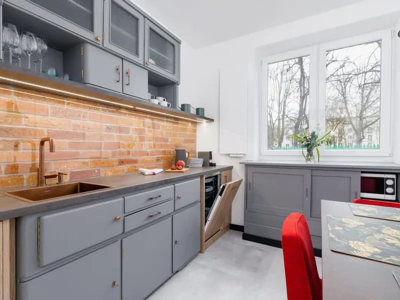 Apartment in a green area | Workspace – photo 3