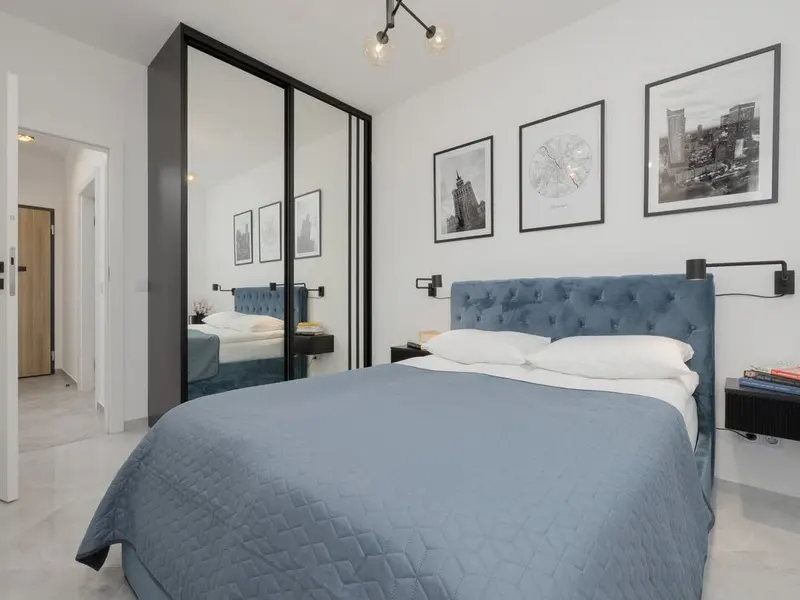 Spacious Apartment | Parking and Workspace – photo 2