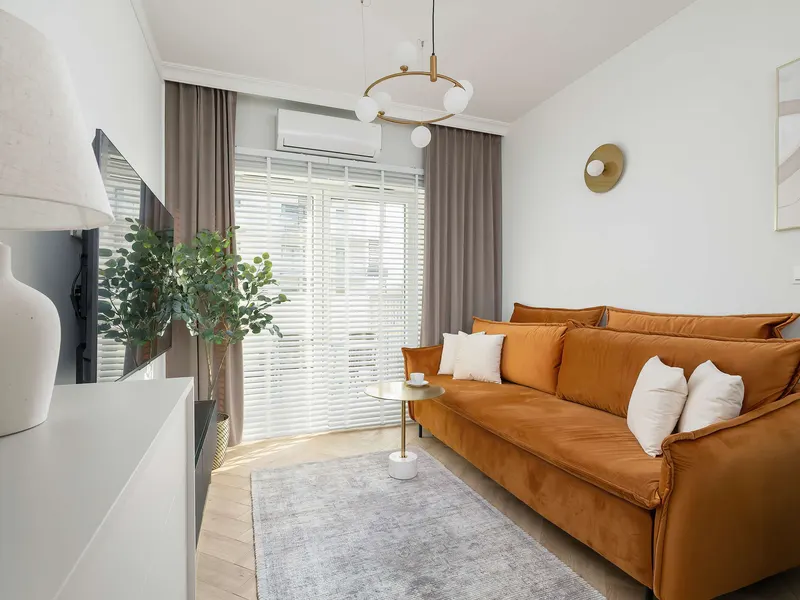 Stilvolles Appartement mit Balkon | Parkplatz | Klimatisierung – Foto 1