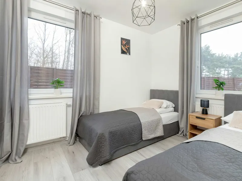 Stylowy Apartament z Ogrodem | Dwie Sypialnie | Parking – zdjęcie 5