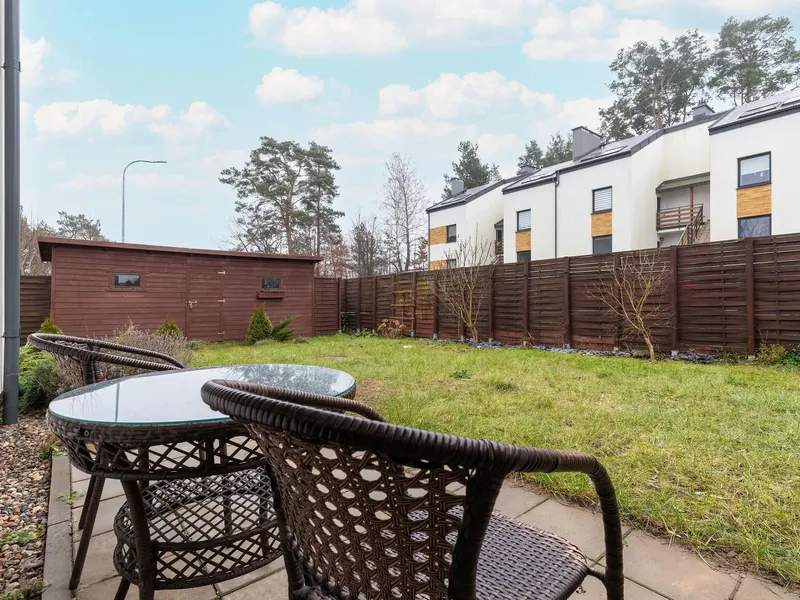 Stylowy Apartament z Ogrodem | Dwie Sypialnie | Parking – zdjęcie 3