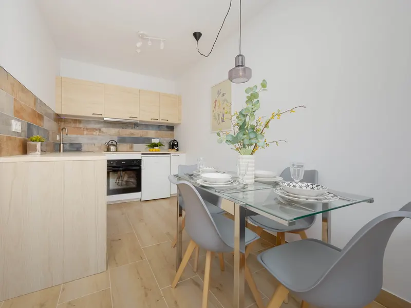 Klimatyczny Apartament na Bielanach | Parking i Miejsce do Pracy – zdjęcie 4