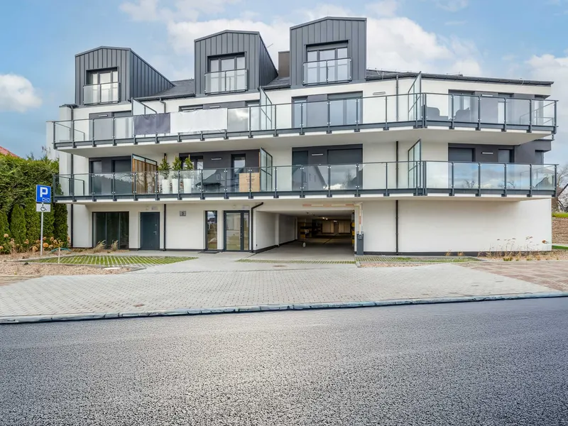 Stylowy Apartament | 200 m do Plaży, Balkon i Klimatyzacja – zdjęcie 3