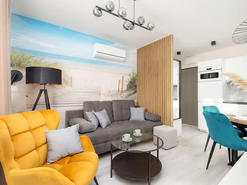 Jasny Apartament | Blisko Plaży, Balkon, Parking – zdjęcie 1