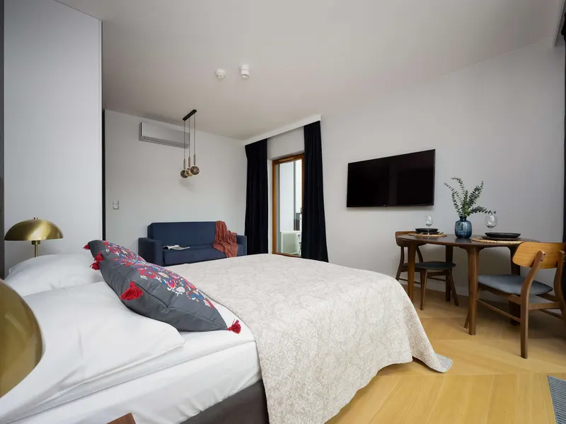Modern Studio in the Center | Balcony – photo 3
